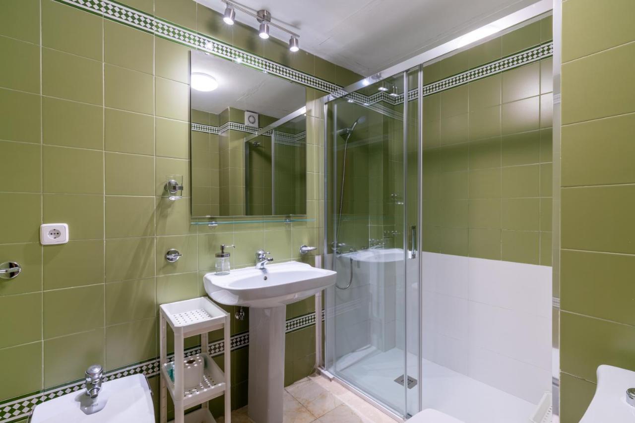 Vr Excelente Ubicacion Luminoso Apt Para Parejas Seville Exterior photo
